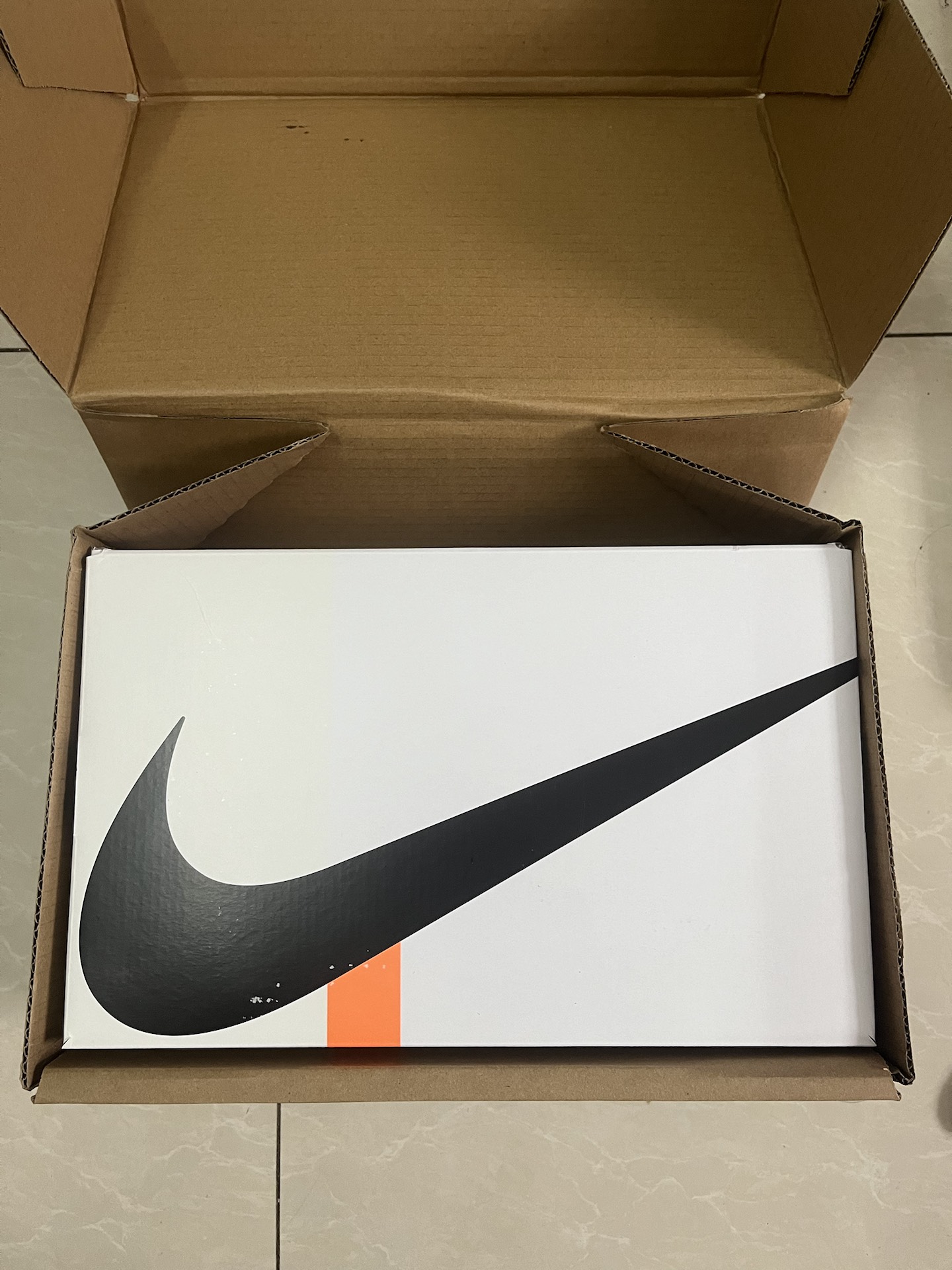 苹果手机耐克版开箱(苹果耐克app是正品吗)